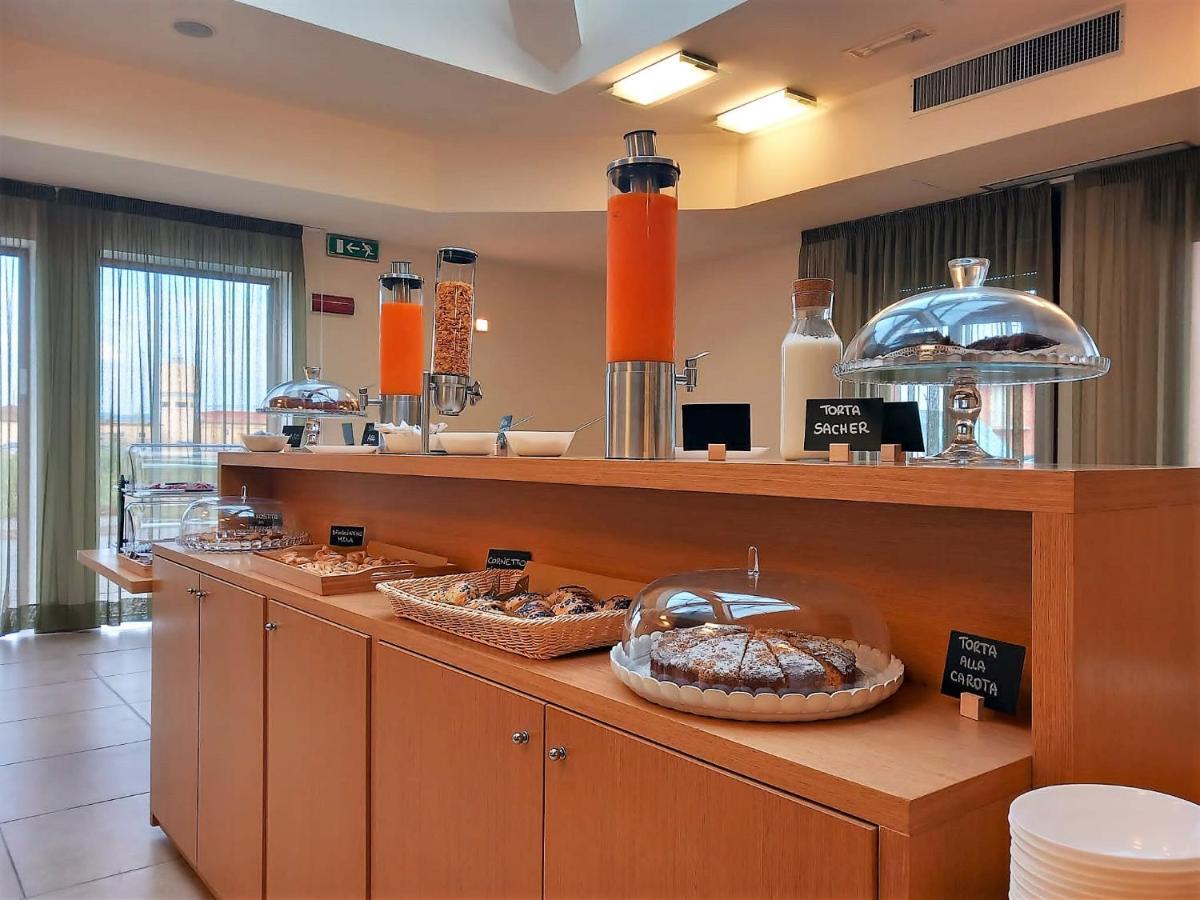 Hotel Grecale - Venturina Terme Exterior photo