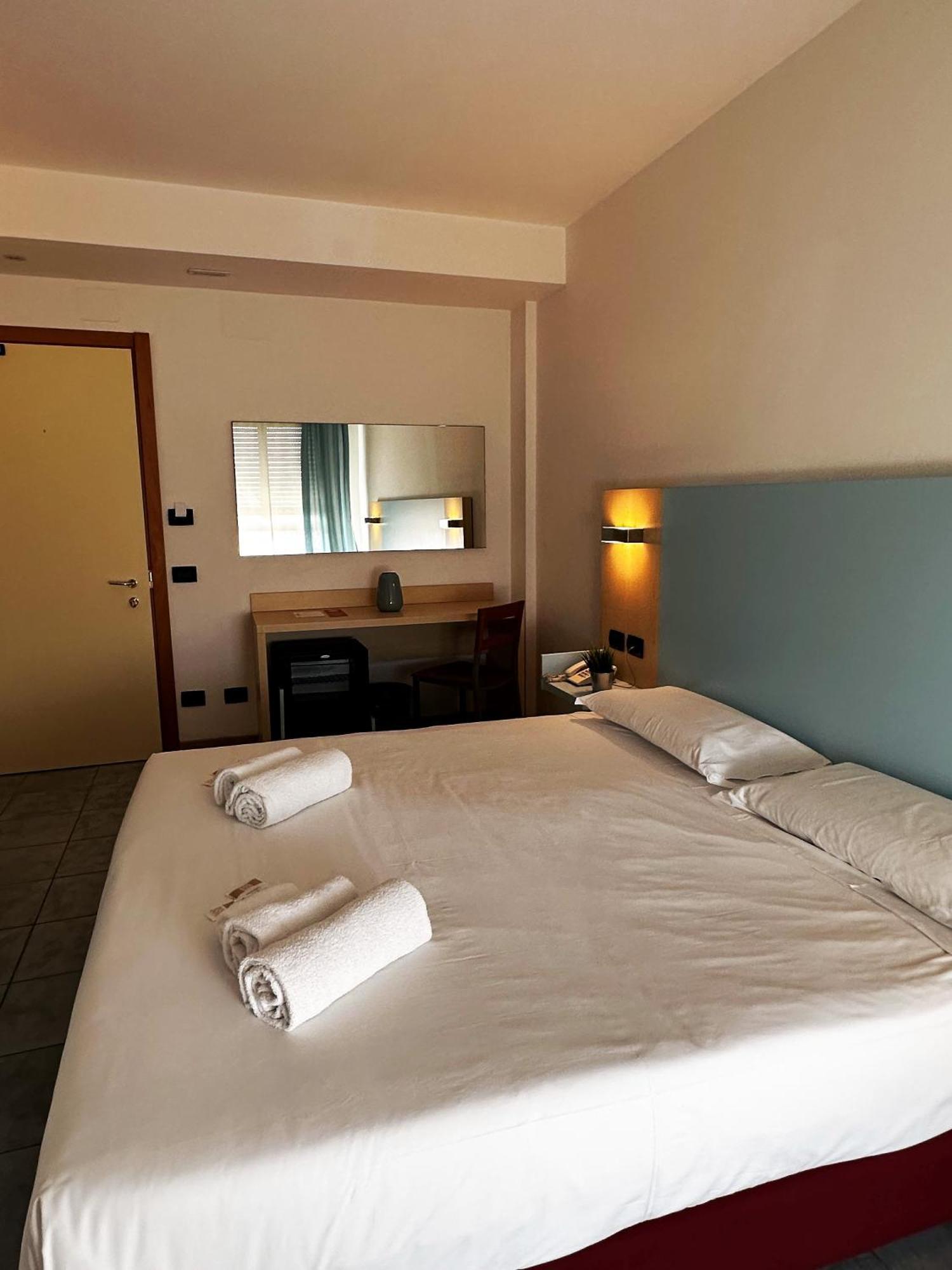 Hotel Grecale - Venturina Terme Exterior photo